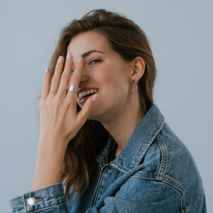 Kolczyki wiszące z ozdobnym kółkiem